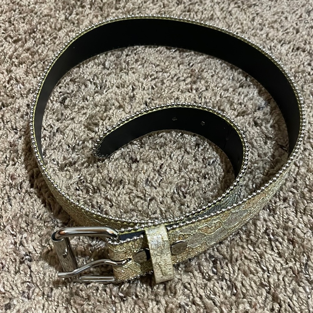 Women’s gold belt